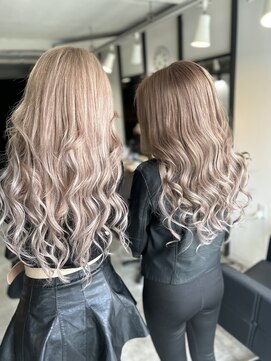 ラフ 難波店(LAFF) #黒髪#ボブルフ#ネビージュ#小顔#ワンレン