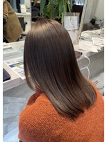 ネイロ 日本橋(NeiRo)&nbsp;艶髪ショートボブハイライトカラー大人ショートカット白髪ぼかし