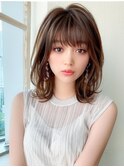 美髪ミディアムストレート/寒色系カラー/極細ハイライト