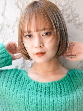 カライング(ing) 大人可愛い20代30代40代黒髪前下がりひし形小顔ボブ