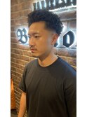 MEN'Sスパイキーショートテーパーフェードスキンカット