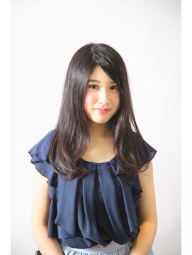 美容室 セブンハーツ しっとりまとまる黒髪ストレート