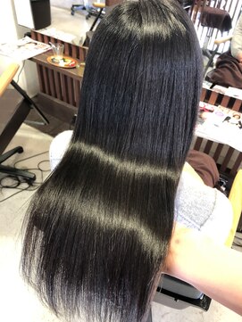 アンバー(umber) サッラサラ黒髪ロングヘアー