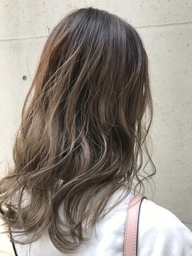 ルシエ 立川(LUCIE) グラデーションベージュ