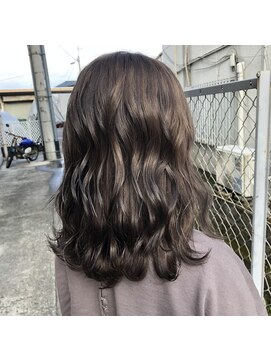 テテ(TETE) グレージュ　長堀橋×心斎橋