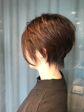 ビスヘアアンドメイク(BIS hair&make) ショートレイヤー