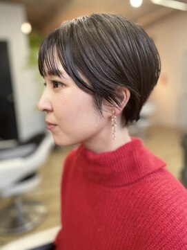 ヌード(NUDE) 「NUDE」#ダークアッシュ クールショート  耳かけショート