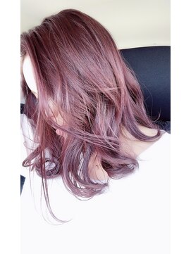 スリーク ヘアー(Sleek hair) ミディアムピンク