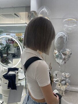 ガガ 心斎橋(GAGA) grey×bob