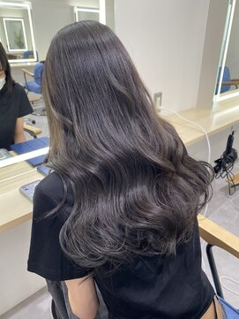 ソヨン 名古屋店(SOYON) 黒髪/グレーベージュ/レイヤーロング/前髪パーマ/髪質改善