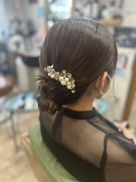 ハウオリ ヘアーワークス(Hauoli hair works) 結婚式アレンジ、シニヨンアレンジ