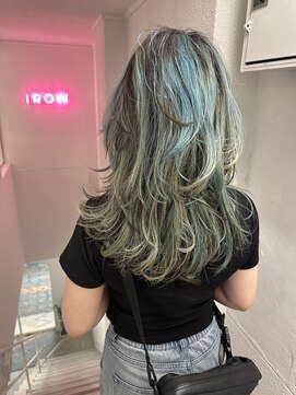 イロウ 山口どうもん店(IROW) デザインカラー　ターコイズ　レイヤーカット　髪質改善【山口】