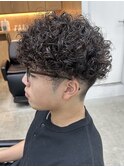 天神波巻きプードルパーマハードスパイラルマッシュメンズ強め