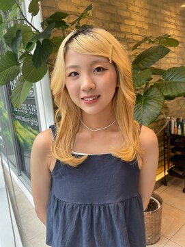 ビーハイブアヴェダ PARCO2店(BEHIVE AVEDA) ワンカールミディアム/sakuya