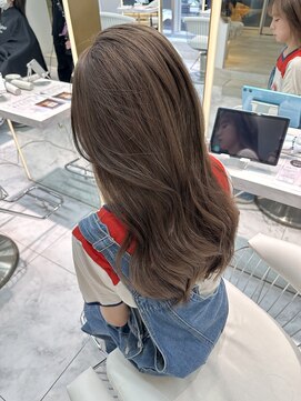 ロンドルピナス 小倉(Lond Lupinus) ミディアムヘア暗めカラー/デザインカラー/フェイスフレーミング