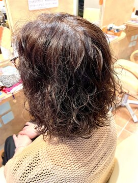 ボリュームがあるスパイラルパーマ