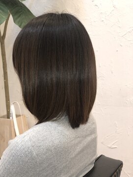 アコンプリッシュ 代官山 恵比寿(accomplish) プラチナミネコラ