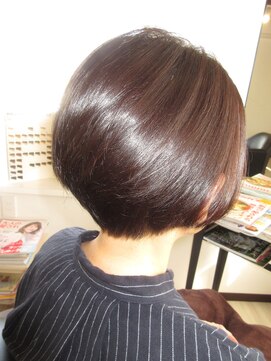 コア フィール ア デイ(COIFFURE A DAY) えりあしスッキリ艶ボブ