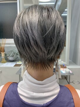 テトヘアー(teto hair) マッシュショート、グレー、シルバー、刈り上げ