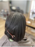 柔らかさと艶のあるストレートヘアーに