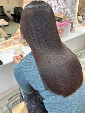 プアメリア 名古屋(Puamelia) 縮毛矯正髪質改善切りっぱなしレイヤーイヤリングカラー白髪染め