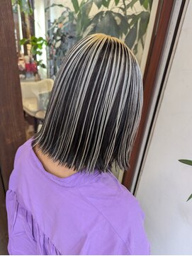 アン(Hair make un) ポイントブリーチカラー