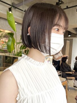 エリマ 調布(elima) ショートヘア顔周りレイヤーブリーチダブルカラーショートボブ