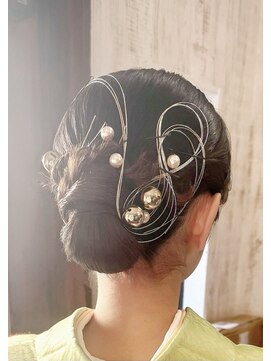 マルコ ヘア サロン(marco hair salon) タイトシニヨン