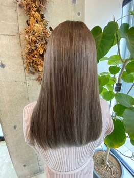 ノヴァ(NOVA)の写真/気になる白髪もしっかりカバーし、白髪染めでも髪色でオシャレを楽しめる♪大人女性の魅力を引き出します◎