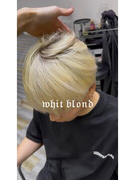 アフューズバイストゥー(Vfuse by StueW) white  blond