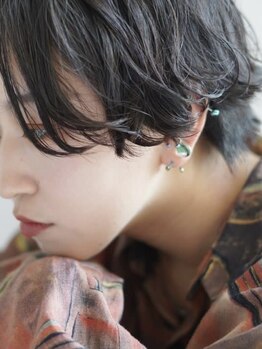 “丁寧なカウンセリング”とこだわりの“骨格補正カット”であなただけのショートスタイル◇