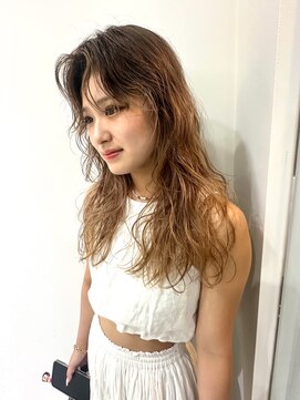 アルテペロ(arte pelo) 【artepelo】ブリーチパーマ/センターパート