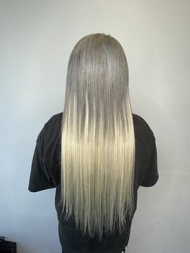 フツーロ 栄(FUTURO) プルエクステ