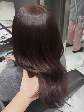 ナチュラルに盛れるピンクブラウン