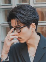 フィフス 天神大名(fifth) 天神大名メンズパーマフェザーパーマセンターパートガイルヘア