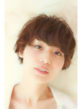 ブーケ(BOUQUET) 分け目なしのセンシュアルショート・ダブルバング