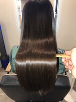 アールサロン アオヤマ(Rr SALON AOYAMA) プラチナミネコラストレート