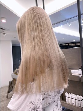 ルーブ トウキョウ(Loob. TOKYO) 【池袋】ハイトーンベージュ.ブロンドカラー