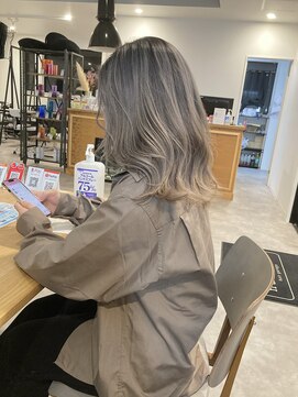 ナンバー(number+) 20代30代大人可愛い透明感バレイヤージュケアブリーチ小顔