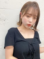 イルウィ(irwi)&nbsp;【トレンド】ベージュインナーカラー　切りっぱなしボブ