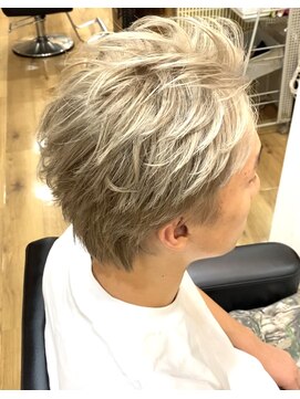 アネックスジャパン ゆめタウン高松店(ANNEX JAPAN) ホワイトカラー/メンズミルクティーカラー/センターパート