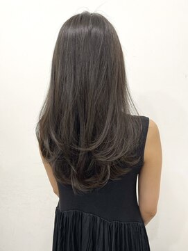 ポーチバイハニー オモテサンドウ(PORCH by HONEY omotesando) レイヤーカット　アッシュブラック　シアーグレージュ