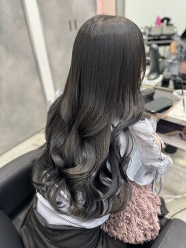 クム(kumu) 【kumu】レイヤー/くびれ巻き/髪質改善/グレージュ/名古屋
