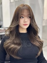 ロムーク 表参道(LOMKH)&nbsp;オリーブベージュカラー×シールエクステで叶う韓国ヘア