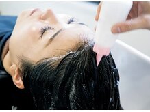 悪玉活性酸素を除去する髪と頭皮の酸化を抑制する『高濃度水素トリートメント』。髪に本来のハリとコシを。