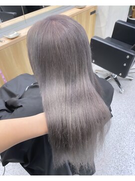 ペレ 渋谷(PELE) イメチェン/ホワイトブロンド/外ハネボブ/美髪/渋谷