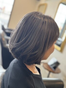 グラマラス(glamorous) バレイヤージュ　ボブ