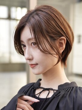 エリマ 横浜西口(elima) 横浜西口大人ショートボブくびれショートヘア切りっぱなしボブ