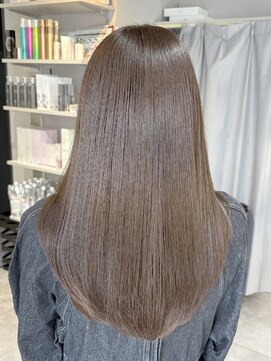 ディーエックス ウエスト(Dxxxx WEST) 透明感グレージュカラー［韓国/顔周りカット/レイヤーカット］