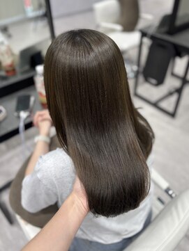 ルクス(Luxs) オリーブベージュカラー